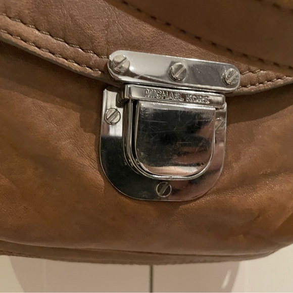 Michael Kors Purse - camel crossbody with short strap - Picture 2 of 4